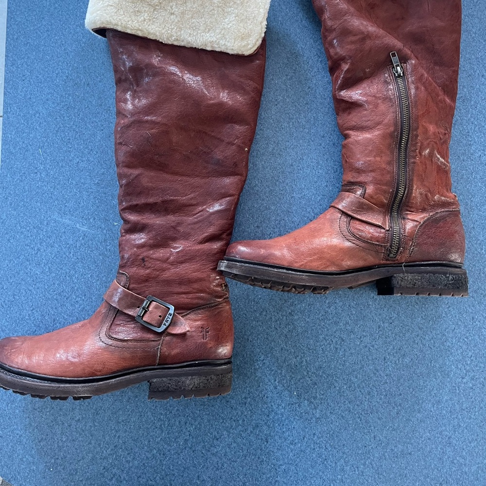 Frye Valerie tall leather and Shearling Over the Knee Boots. NWB